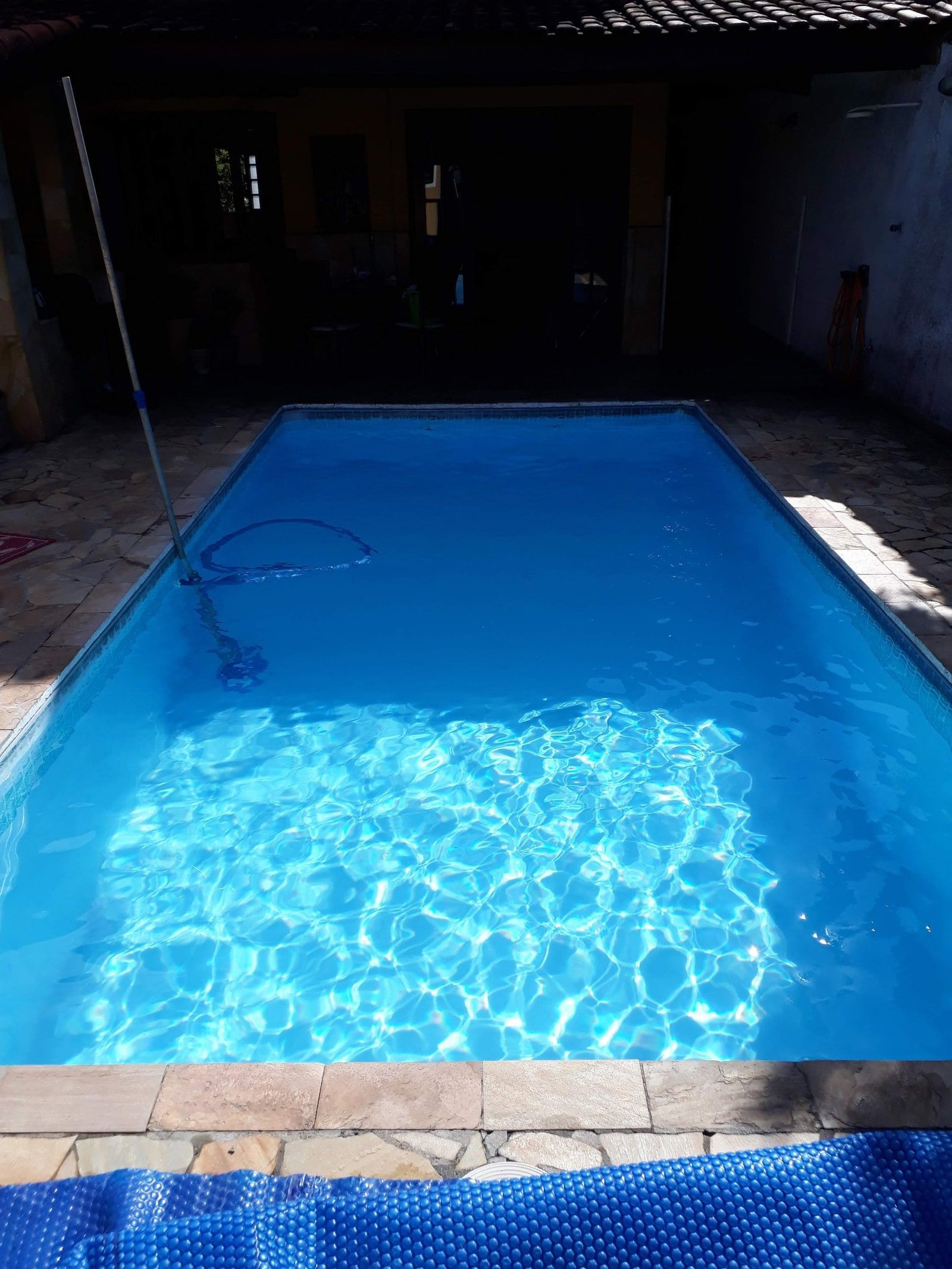 Piscina limpa, atendida pela Alpha